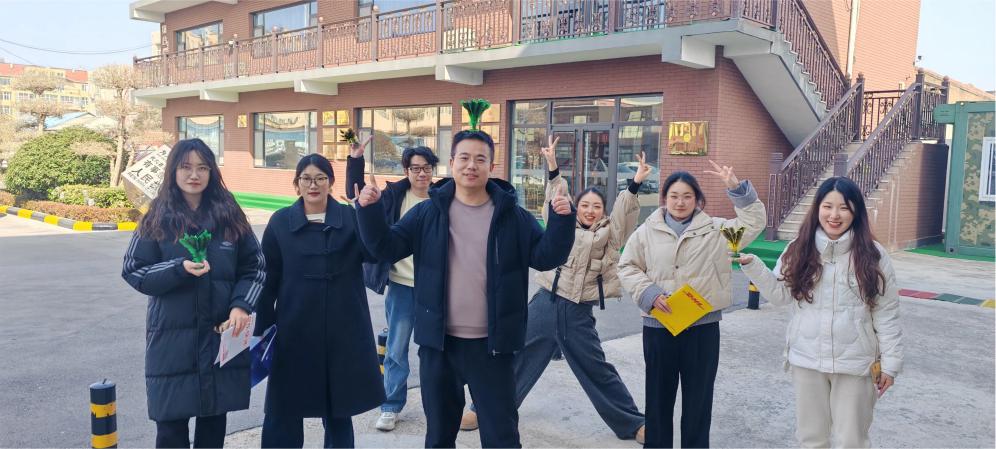 Zemeijia の活発な羽根蹴り活動。