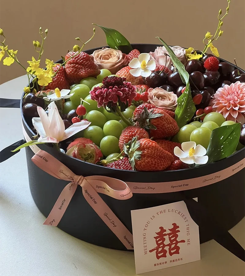 Exquisite fruit box